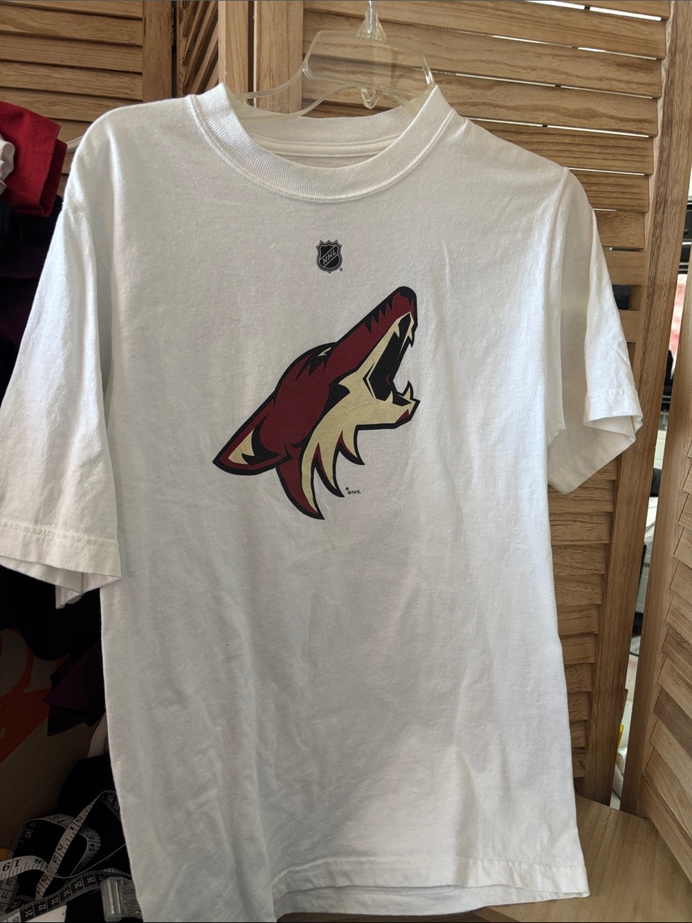 Reebok White Tee with Maroon and Cream Coyote Logo Upshall Small